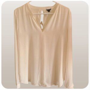 Ann Taylor Cream Rayon Blend “Suit Blouse” Size M keyhole Back Detail